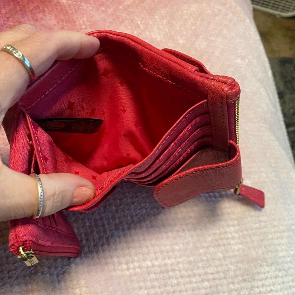 EUC! Fossil Red Leather Compact Wallet - Picture 7 of 7